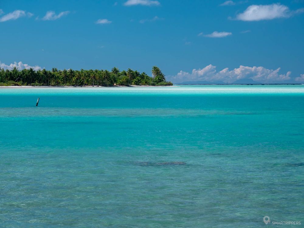 Maupiti Lagoon with one of its motus.